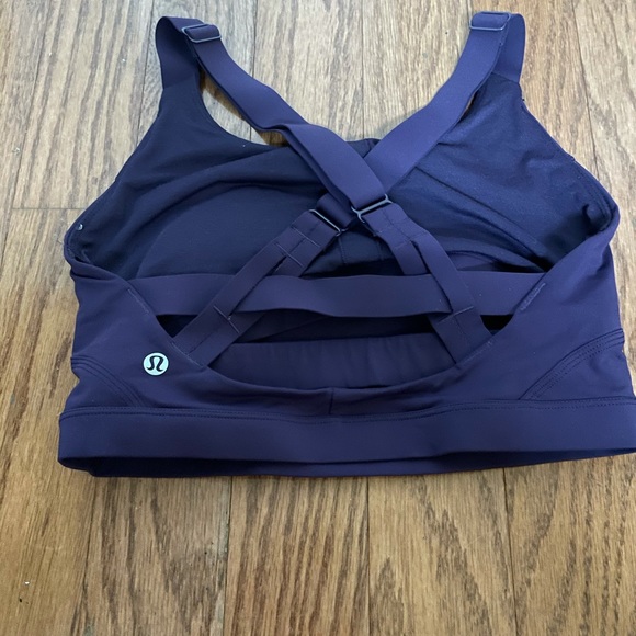Lululemon bra size 34d size 6 purple barely worn - Picture 2 of 3